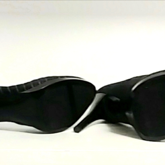 Nine West Size 9.5 Metallic Pinstripes Dark Gray Fabric Gunmetal Heel & Platform - Picture 6 of 7